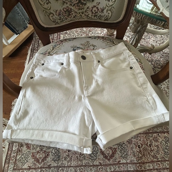 J.Crew White Stretch Denim Cuffed Jean Shorts Mid Rise Size 24 - Picture 2 of 4